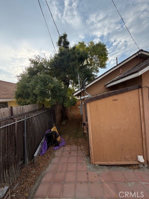 Detail Gallery Image 11 of 12 For 121 Roberts, Bakersfield,  CA 93308 - 2 Beds | 1 Baths