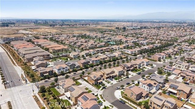 4132 S Canal Way, Ontario CA: https://media.crmls.org/medias/6d4feed8-370e-40b8-8238-3f53c45943ab.jpg