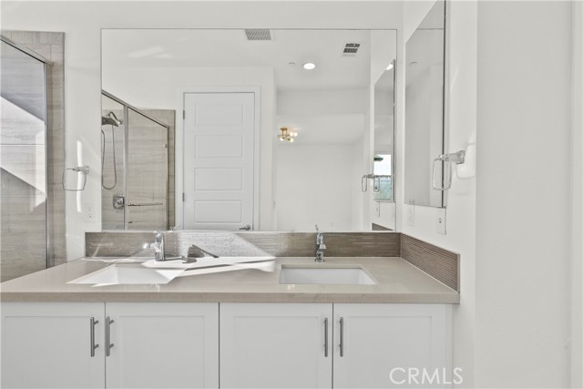 Detail Gallery Image 41 of 56 For 19542 Empire Ln, Northridge,  CA 91324 - 4 Beds | 4 Baths