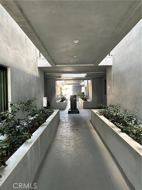 Detail Gallery Image 8 of 15 For 325 Myrtle Street 302b,  Glendale,  CA 91203 - 0 Beds | 1 Baths