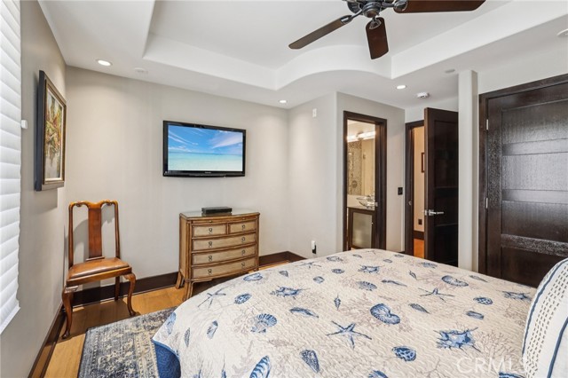 357 Coast S Boulevard, La Jolla CA: https://media.crmls.org/medias/6d501934-c422-468b-865f-7477d7db56a0.jpg