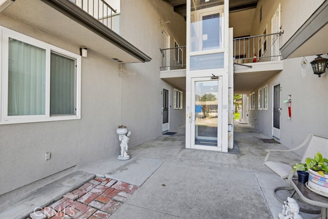 Detail Gallery Image 4 of 48 For 13342 Del Monte 5p,  Seal Beach,  CA 90740 - 2 Beds | 2 Baths