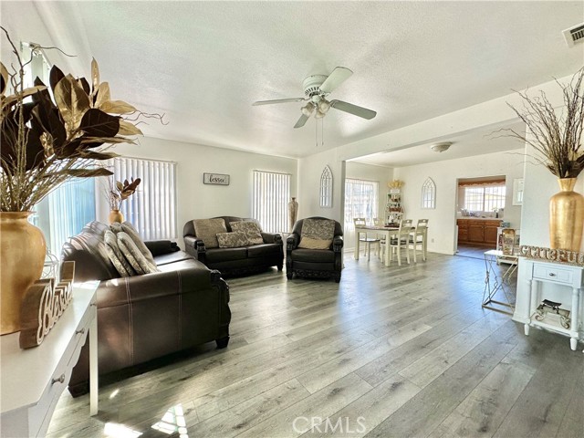 Detail Gallery Image 16 of 63 For 1528 N F St, San Bernardino,  CA 92405 - 4 Beds | 2/2 Baths