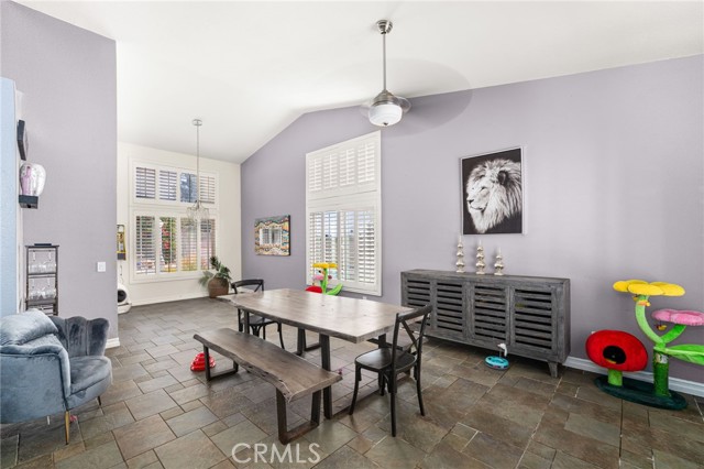 245 Cottonwood Avenue, Riverside CA: https://media.crmls.org/medias/6d51078a-6ca4-4d79-bbf9-a4131c52644d.jpg
