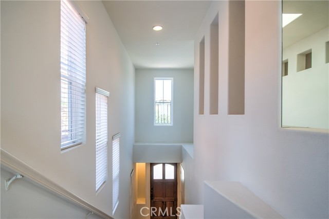 15 Riva Drive, Newport Coast CA: https://media.crmls.org/medias/6d5159f7-824f-4887-b97e-95adef1ebf74.jpg