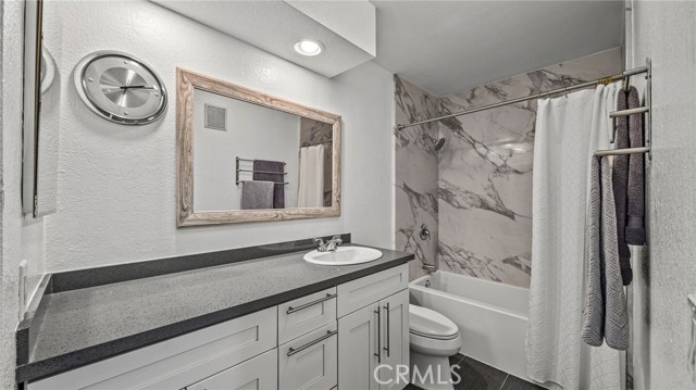 Detail Gallery Image 18 of 36 For 2500 San Gabriel Way #208,  Corona,  CA 92882 - 1 Beds | 1 Baths