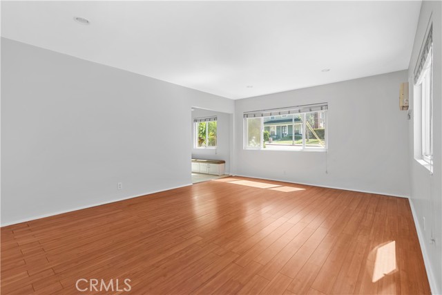 117 S Ivy Avenue, Monrovia CA: https://media.crmls.org/medias/6d52e8d5-b682-4dea-8654-9c028f07a089.jpg