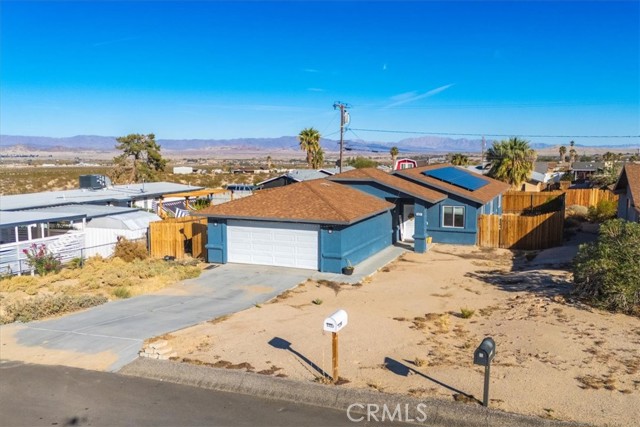 Detail Gallery Image 2 of 40 For 5325 Baileya Ave, Twentynine Palms,  CA 92277 - 4 Beds | 2/1 Baths