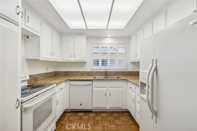 Detail Gallery Image 9 of 14 For 2391 via Mariposa 2h,  Laguna Woods,  CA 92637 - 2 Beds | 2 Baths