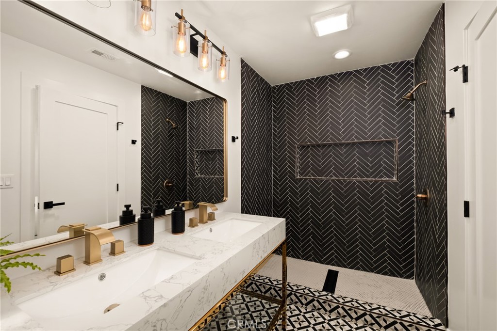 MLS #IV25142601 img 18