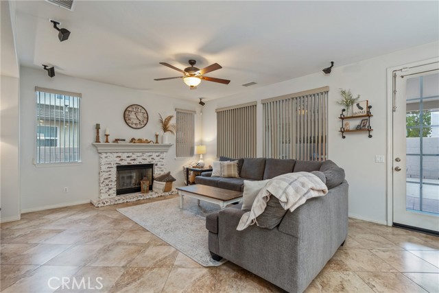 Detail Gallery Image 12 of 66 For 8111 Finch St, Corona,  CA 92880 - 5 Beds | 3 Baths