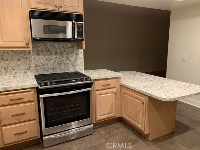 Detail Gallery Image 9 of 26 For 292 Alpine St #2,  Pasadena,  CA 91106 - 2 Beds | 2/1 Baths