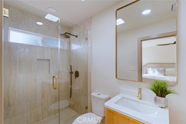 Detail Gallery Image 37 of 75 For 1956 Volk Ave, Long Beach,  CA 90815 - 4 Beds | 3 Baths