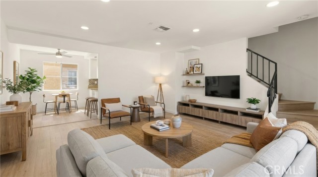 Detail Gallery Image 3 of 21 For 8615 Beverly #6,  Pico Rivera,  CA 90660 - 3 Beds | 2 Baths