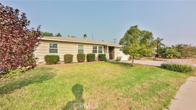 843 Filbert St, Corona, CA 92879