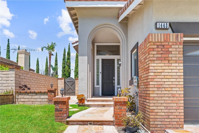 1443 Canyon Crest Drive, Corona CA: https://media.crmls.org/medias/6d56d3ea-ce28-4c3c-937a-fa6930434dd9.jpg