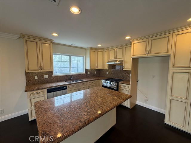 Detail Gallery Image 2 of 25 For 24012 Sprig St, Mission Viejo,  CA 92691 - 3 Beds | 2 Baths
