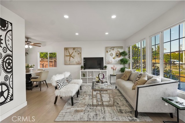 369 Lang Avenue, La Puente CA: https://media.crmls.org/medias/6d56ea17-69b2-4fb4-b421-b13cb8791a5a.jpg