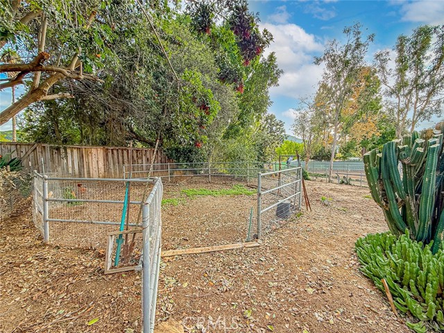 Detail Gallery Image 35 of 44 For 377 Oldstone Ct, Simi Valley,  CA 93065 - 4 Beds | 2 Baths