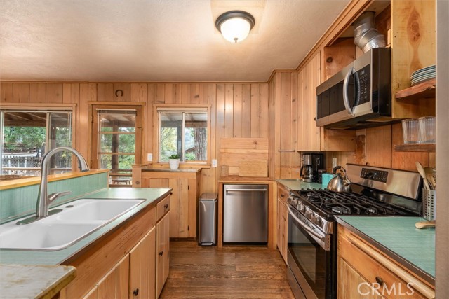 Detail Gallery Image 14 of 41 For 53654 Road 432, Bass Lake,  CA 93604 - 2 Beds | 1 Baths