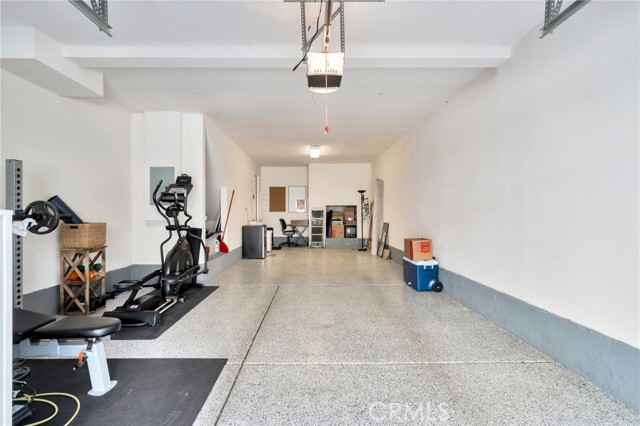 5325 Pacific Terrace, Hawthorne CA: https://media.crmls.org/medias/6d57f2c7-471d-4c73-81dc-884f48d5449f.jpg