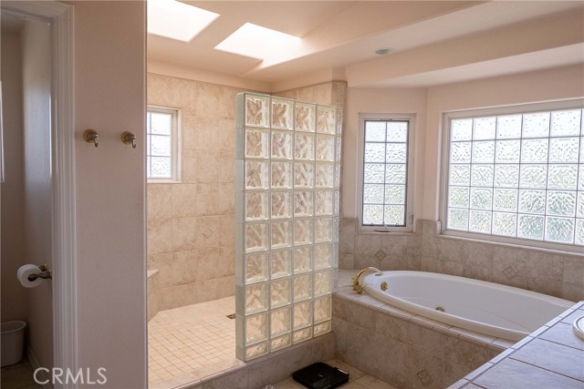 1950 Newport Avenue, Grover Beach CA: https://media.crmls.org/medias/6d585a99-9b21-4af2-9add-c8a395b791aa.jpg
