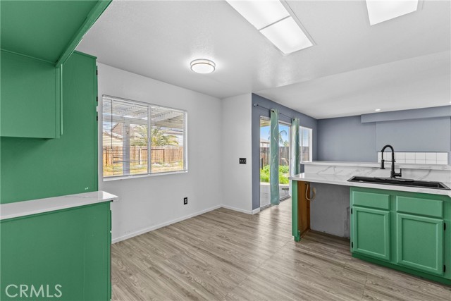 Detail Gallery Image 15 of 69 For 13806 Salado, Victorville,  CA 92392 - 4 Beds | 3 Baths