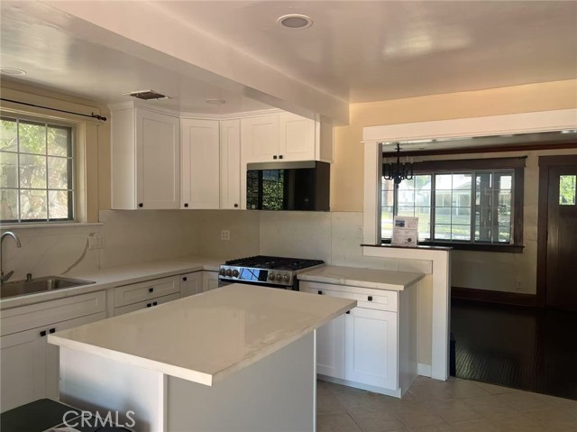 1961 Navarro Avenue, Pasadena CA: https://media.crmls.org/medias/6d591ead-abc0-4e16-bf07-215f943ba8f6.jpg