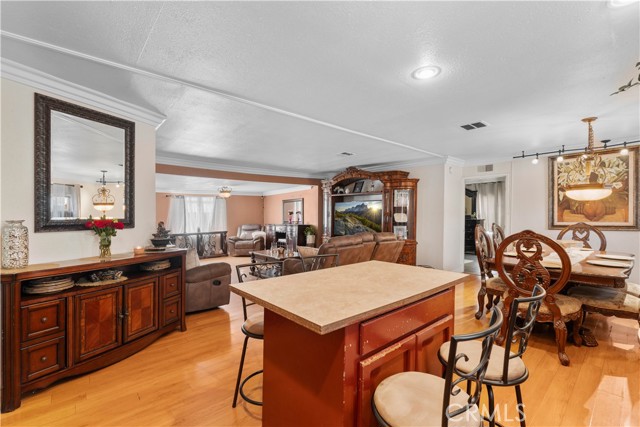 350 S Willow AVe, Rialto CA: https://media.crmls.org/medias/6d59ac06-908a-4d6e-bf4e-2ccd14524adb.jpg