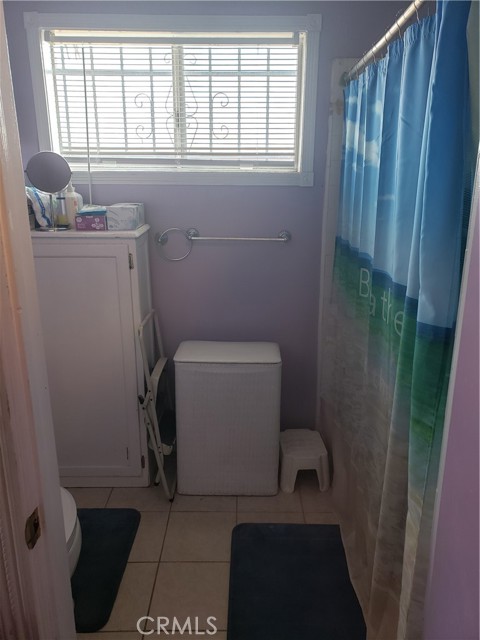 Detail Gallery Image 12 of 15 For 1500 W 107th, Los Angeles,  CA 90047 - 3 Beds | 2/1 Baths