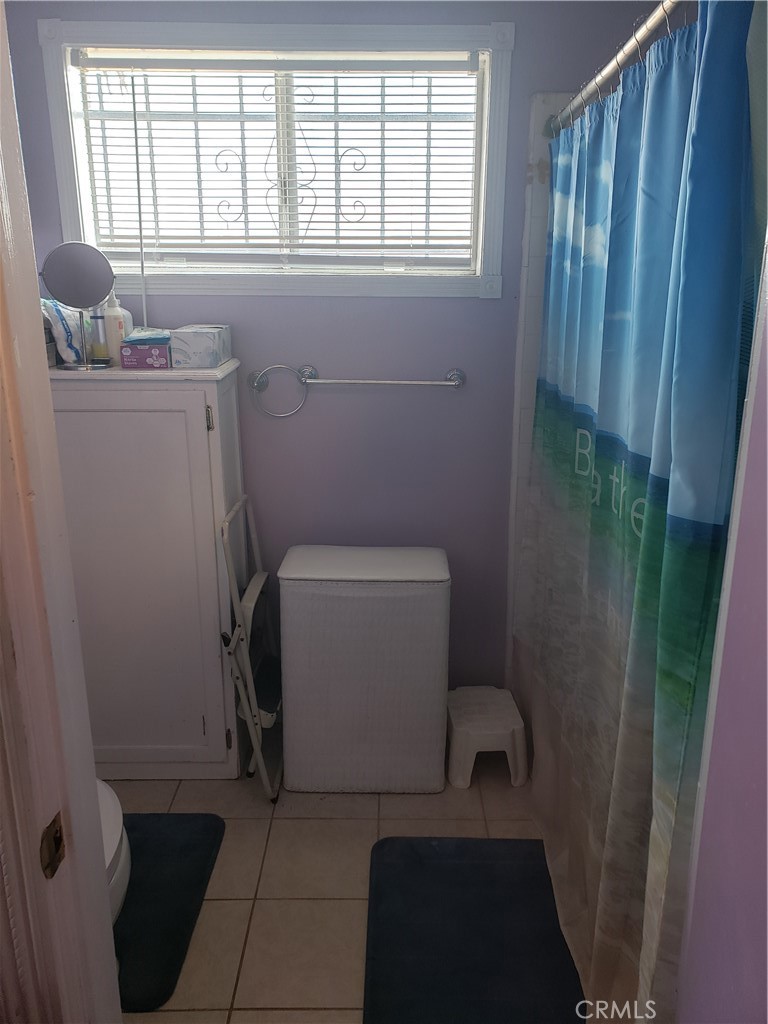 https://media.crmls.org/medias/6d59cd83-0ab1-4b26-b1d1-0dadaf88a890.jpg?preset=X-Large