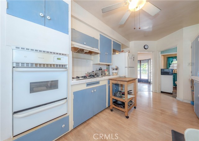 Detail Gallery Image 8 of 47 For 2219 N Flower St, Santa Ana,  CA 92706 - 3 Beds | 1/1 Baths