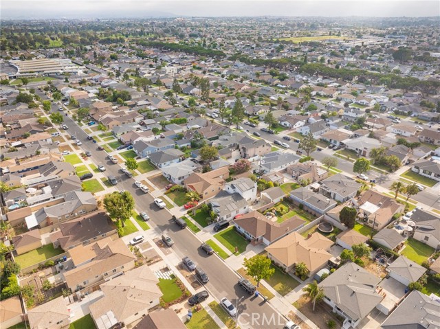 15129 Fonthill Avenue, Lawndale CA: https://media.crmls.org/medias/6d5ae25e-2d0d-4331-84c0-56718de5990f.jpg