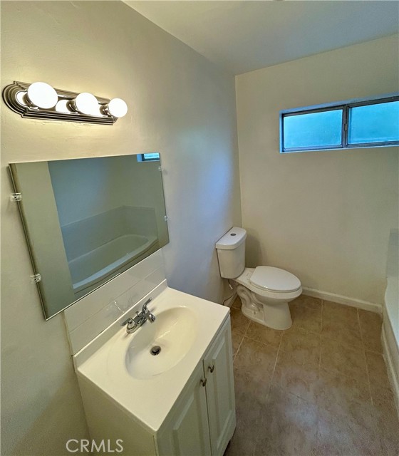 Detail Gallery Image 12 of 14 For 14823 Gilmore 106w,  Van Nuys,  CA 91411 - 1 Beds | 1 Baths