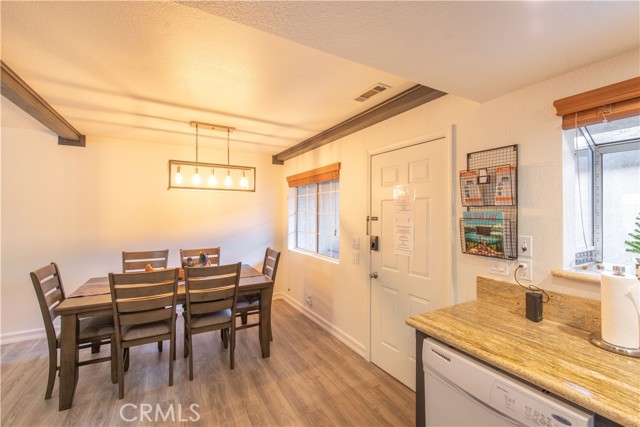 Detail Gallery Image 19 of 50 For 1377 Club View Dr #18,  Big Bear Lake,  CA 92315 - 3 Beds | 2/1 Baths