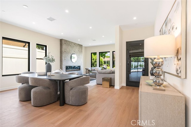 521 N Sparks Street, Burbank CA: https://media.crmls.org/medias/6d5cf41b-bf7f-46e1-a8c3-b7ca89f4432a.jpg