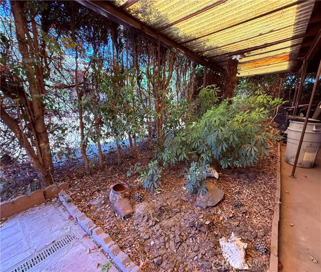 9929 Saticoy Street, Burbank CA: https://media.crmls.org/medias/6d5de223-f032-4795-bfef-aac5e5184304.jpg
