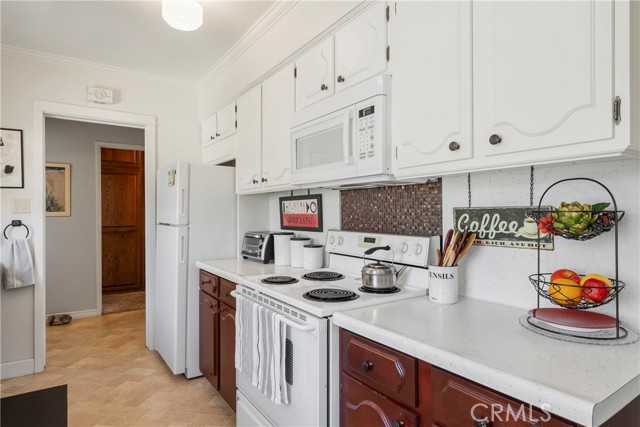 Detail Gallery Image 10 of 33 For 1736 Maplewood, La Verne,  CA 91750 - 3 Beds | 2 Baths
