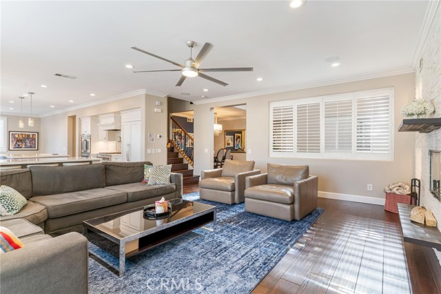 7681 Stonegate Drive, Eastvale CA: https://media.crmls.org/medias/6d5e376f-adc3-48c1-b64a-425b0084c647.jpg