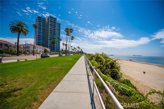 Detail Gallery Image 33 of 33 For 2772 E 2nd St 2a,  Long Beach,  CA 90803 - 2 Beds | 2 Baths