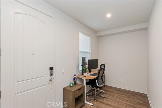 Detail Gallery Image 5 of 39 For 129 Dove Lndg, Covina,  CA 91722 - 3 Beds | 3 Baths