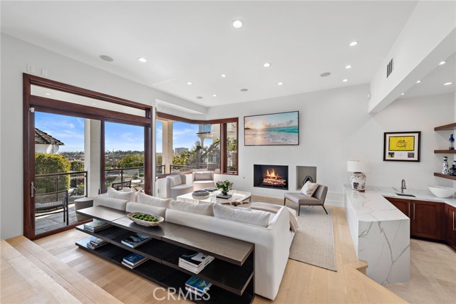 2907 Cliff Drive, Newport Beach CA: https://media.crmls.org/medias/6d5eead4-9e00-4a46-a8f7-dbaee75c8b87.jpg