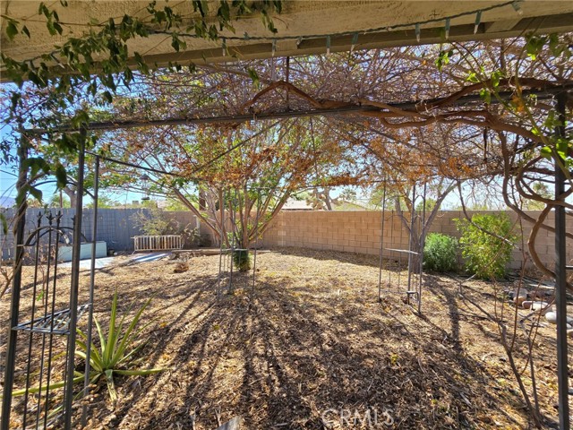 Detail Gallery Image 17 of 23 For 20221 20221 Modoc, Apple Valley,  CA 92308 - 3 Beds | 2 Baths