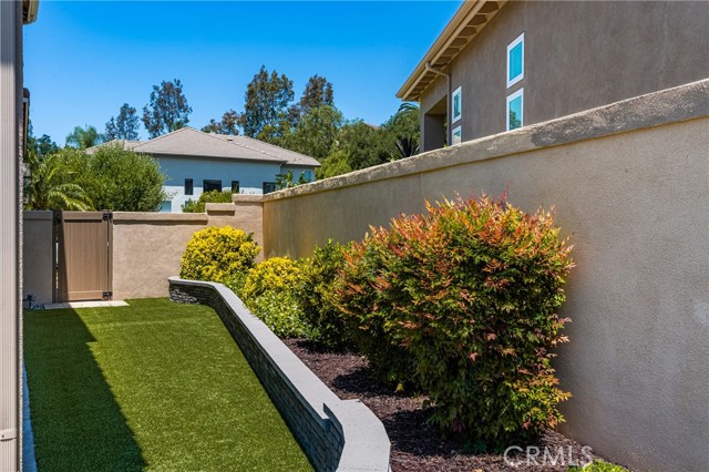 14 Celonova Place, Lake Forest CA: https://media.crmls.org/medias/6d5fc4c9-91a1-461f-8fab-9f819af5d1a7.jpg