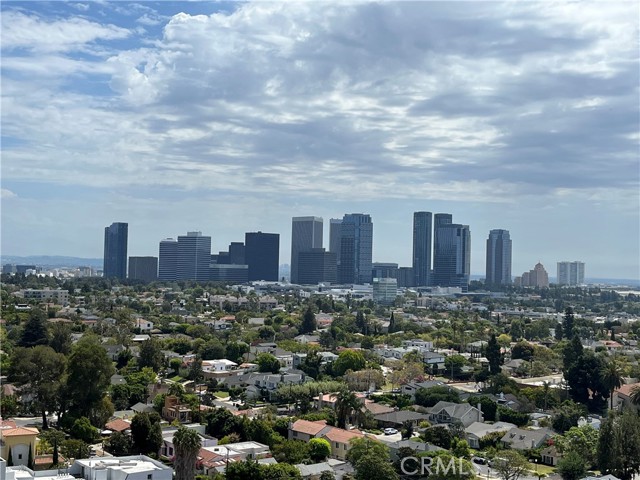 Detail Gallery Image 8 of 26 For 10660 Wilshire Bld #1707,  Los Angeles,  CA 90024 - 3 Beds | 3/1 Baths