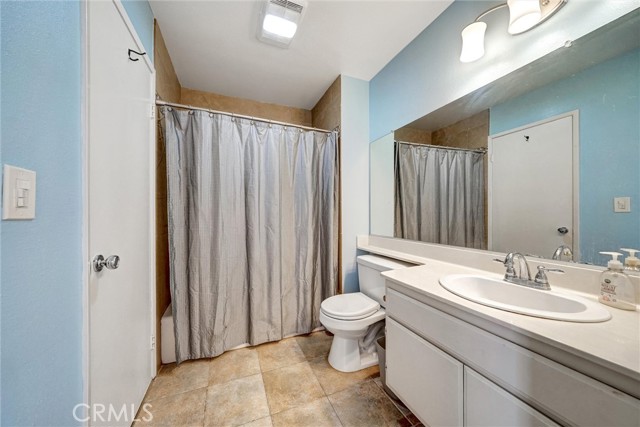 Detail Gallery Image 12 of 17 For 849 E Victoria St #403,  Carson,  CA 90746 - 2 Beds | 2 Baths