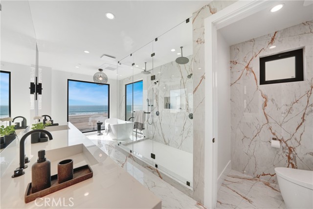 Detail Gallery Image 50 of 61 For 16351 S Pacific Ave, Sunset Beach,  CA 90742 - 6 Beds | 6/2 Baths