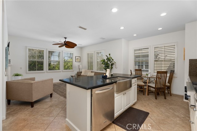 Detail Gallery Image 17 of 47 For 6249 Pacific Pointe Dr #16,  Huntington Beach,  CA 92648 - 3 Beds | 2/1 Baths