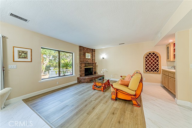 Detail Gallery Image 19 of 75 For 1737 Gainsborough Rd, San Dimas,  CA 91773 - 4 Beds | 3/1 Baths