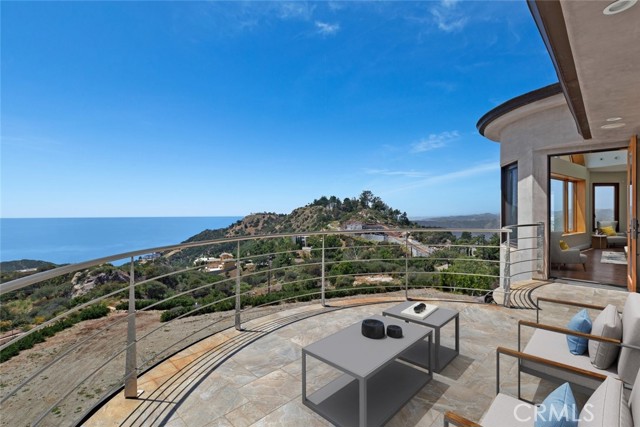 24517 Piuma Road, Malibu CA: https://media.crmls.org/medias/6d62a59f-ea7d-4ca6-841f-c7807e130d00.jpg